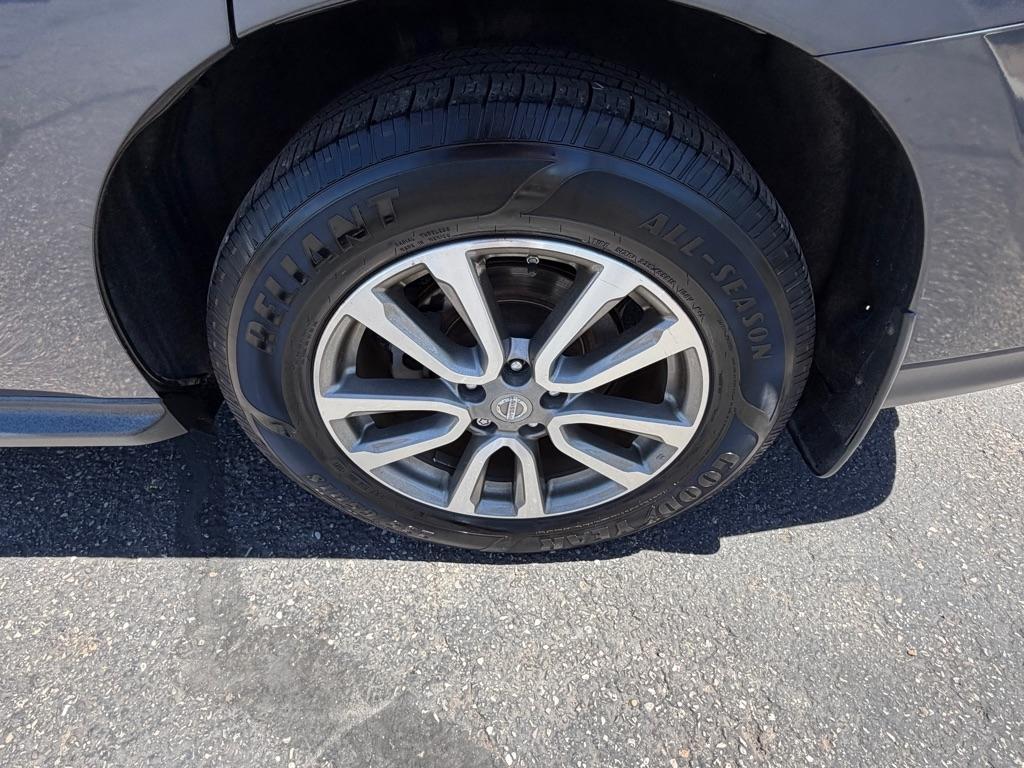 Nissan Pathfinder S 4WD 2014