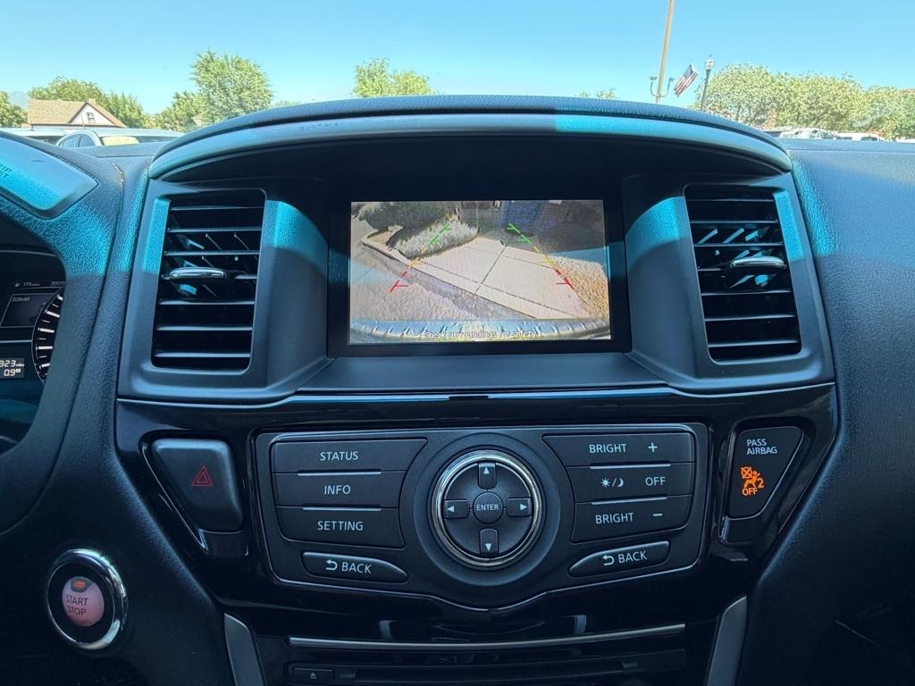 Nissan Pathfinder S 4WD 2014