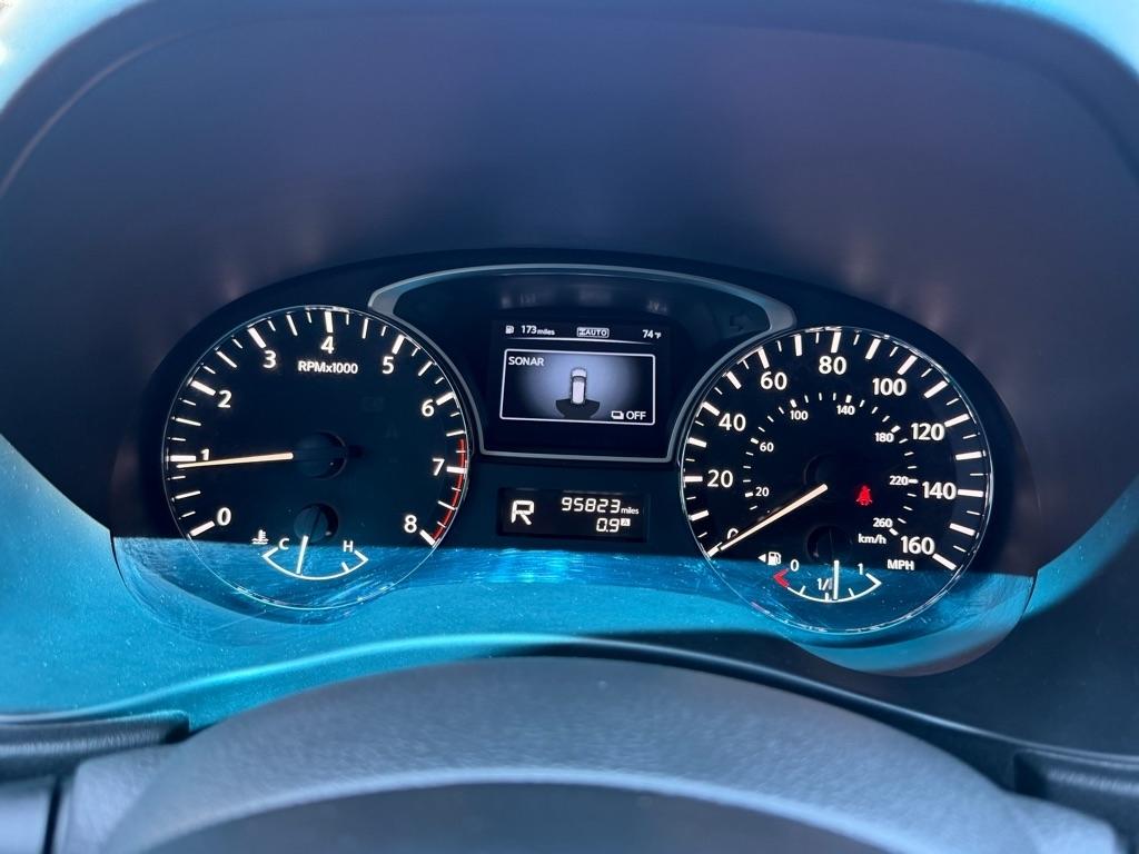 Nissan Pathfinder S 4WD 2014