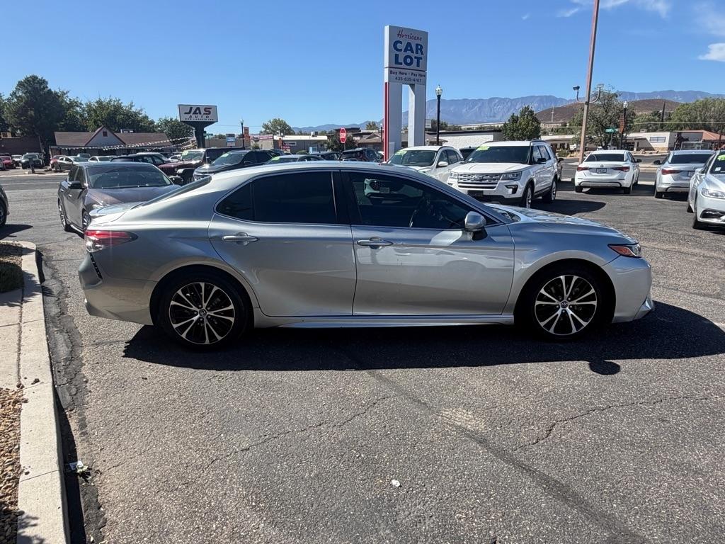 Toyota Camry SE 2018