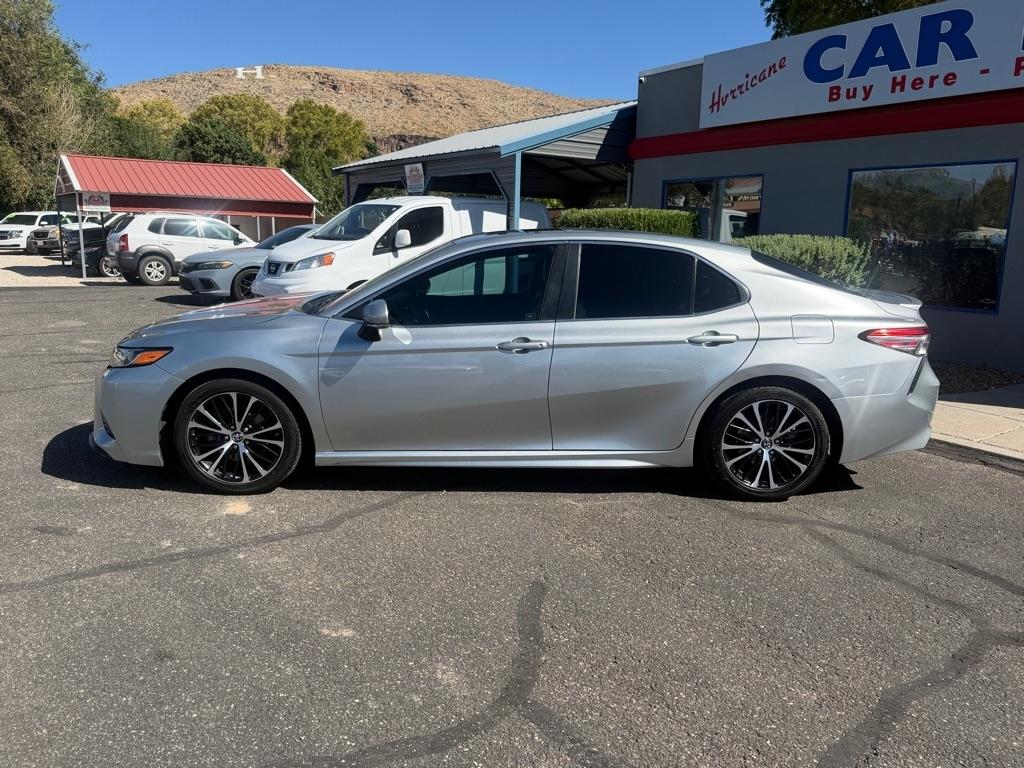 Toyota Camry SE 2018