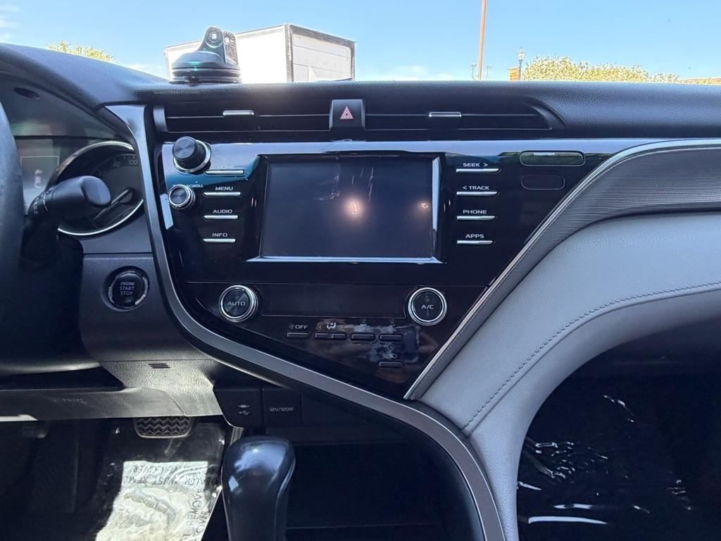 Toyota Camry SE 2018