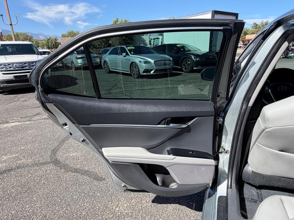 Toyota Camry SE 2018