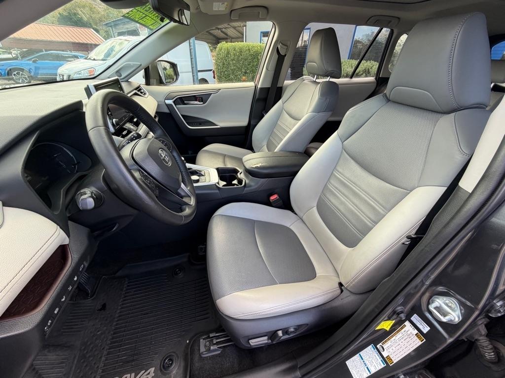 Toyota RAV4 Limited AWD 2020