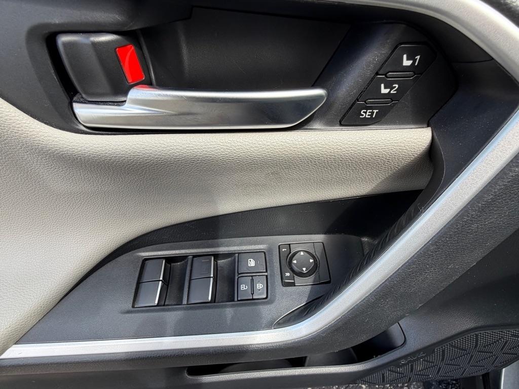 Toyota RAV4 Limited AWD 2020