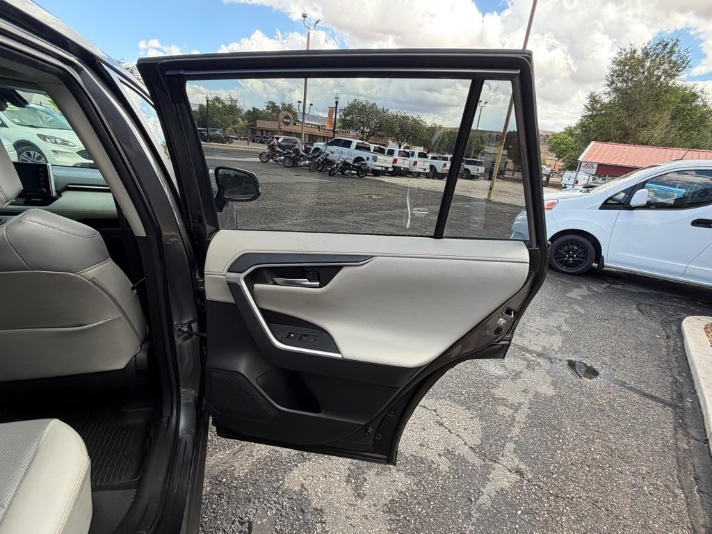 Toyota RAV4 Limited AWD 2020
