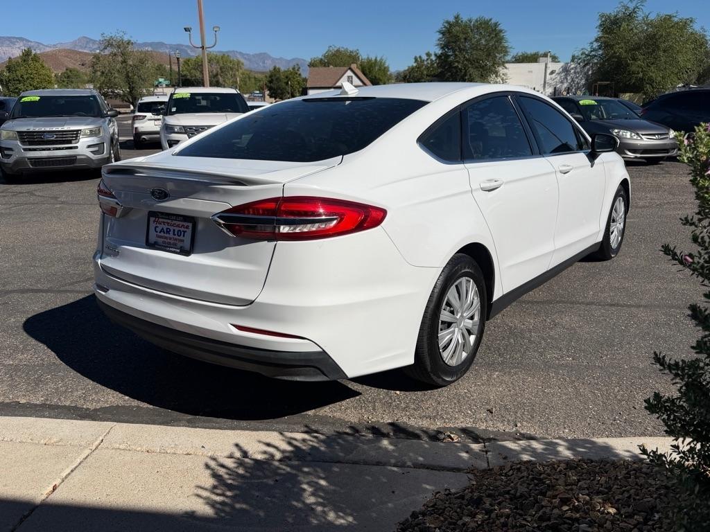 Ford Fusion S 2020