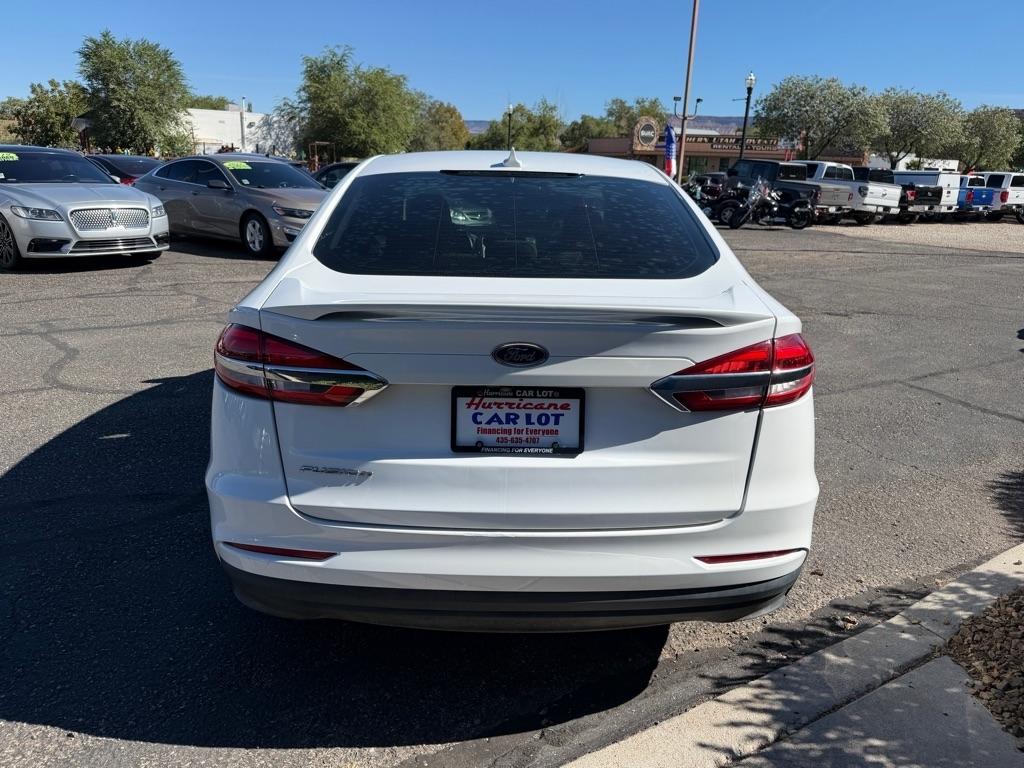 Ford Fusion S 2020