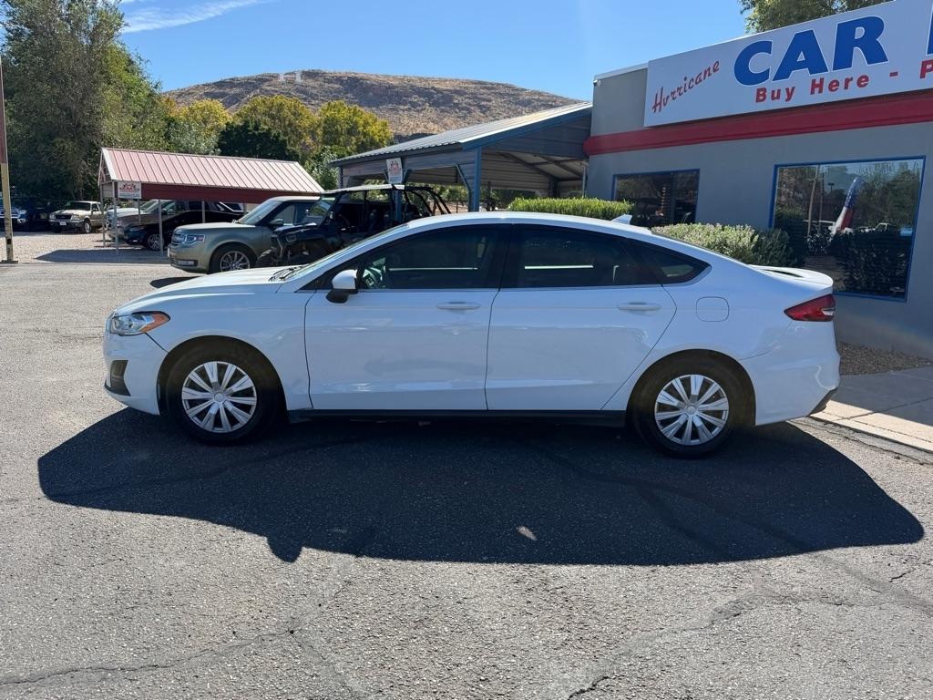 Ford Fusion S 2020