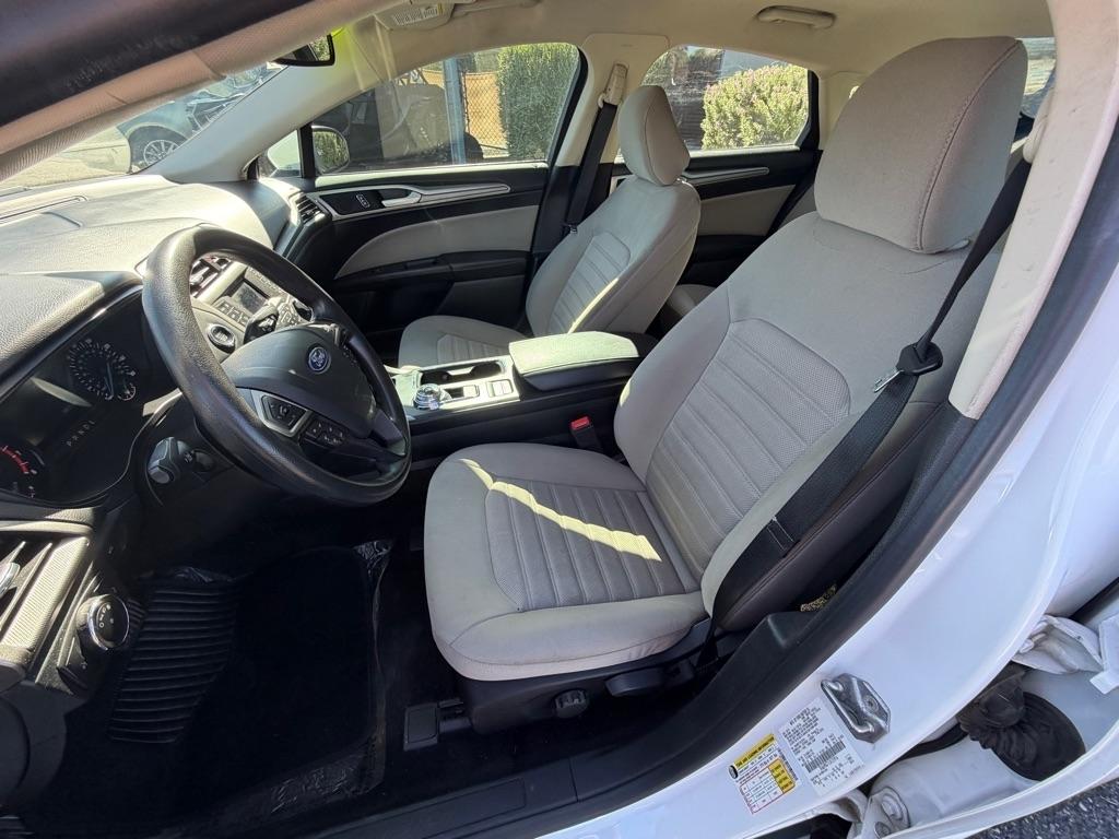 Ford Fusion S 2020
