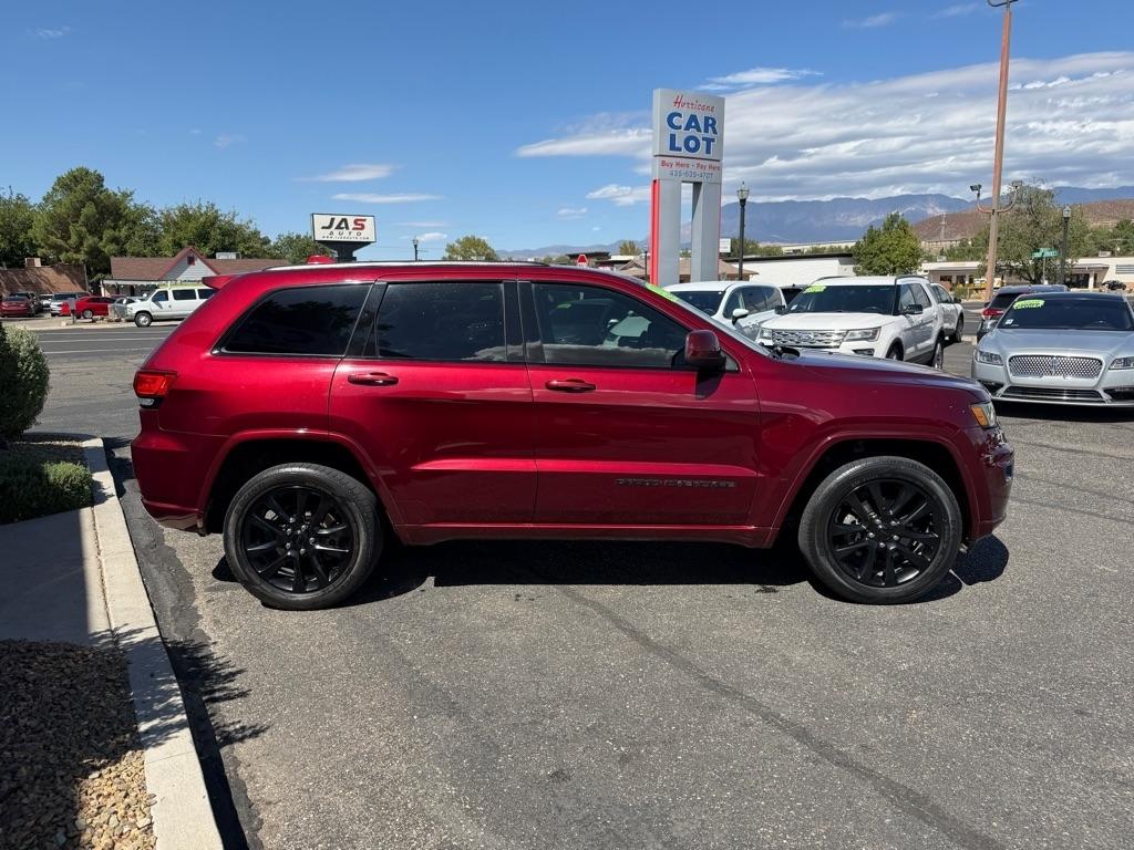Jeep Grand Cherokee Laredo 4WD 2019