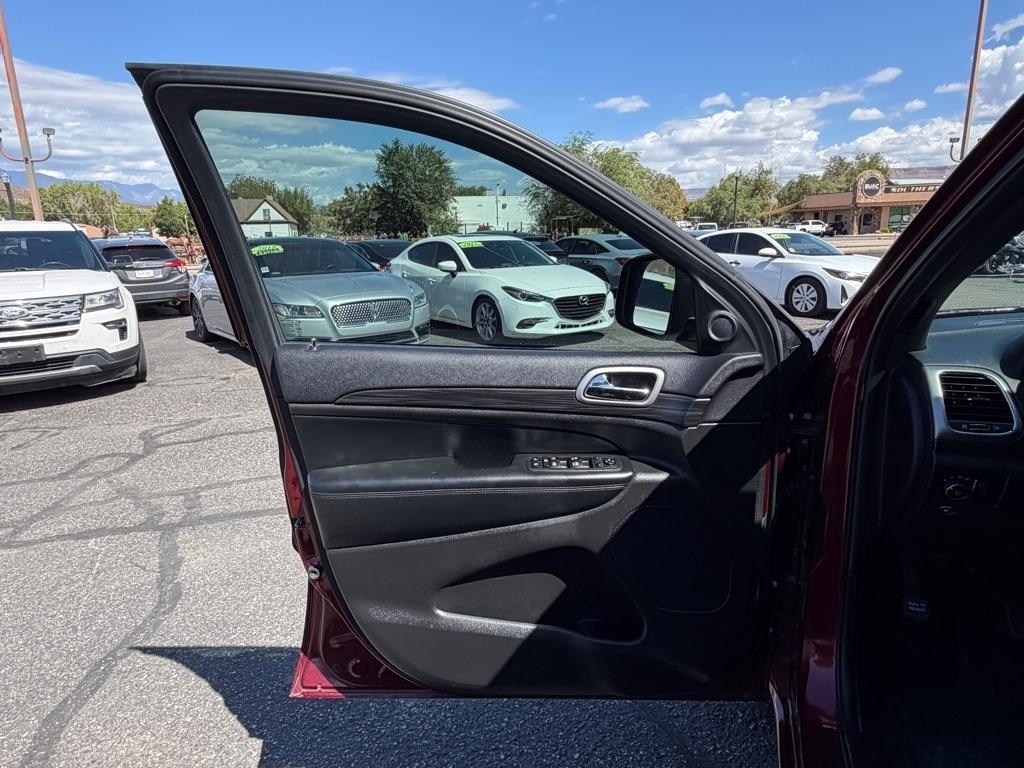 Jeep Grand Cherokee Laredo 4WD 2019