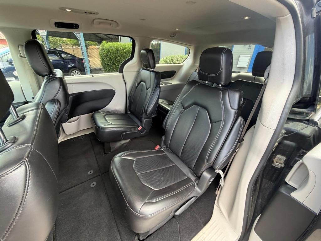 Chrysler Pacifica Touring L 2023