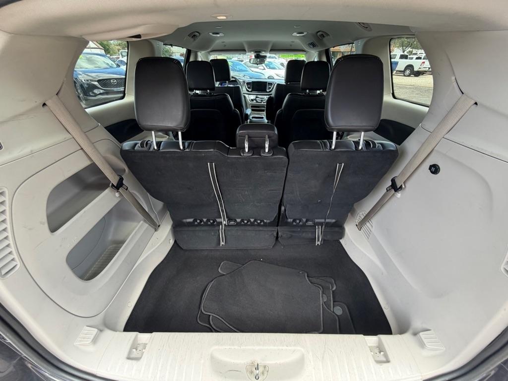 Chrysler Pacifica Touring L 2023