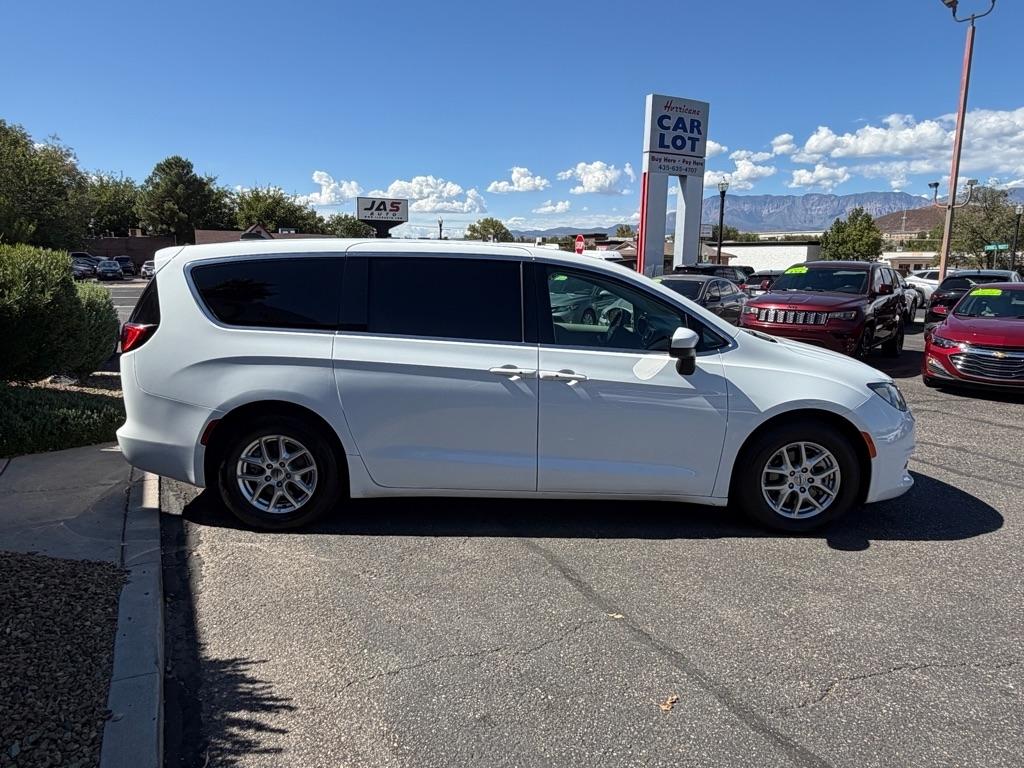 Chrysler Voyager LX 2022