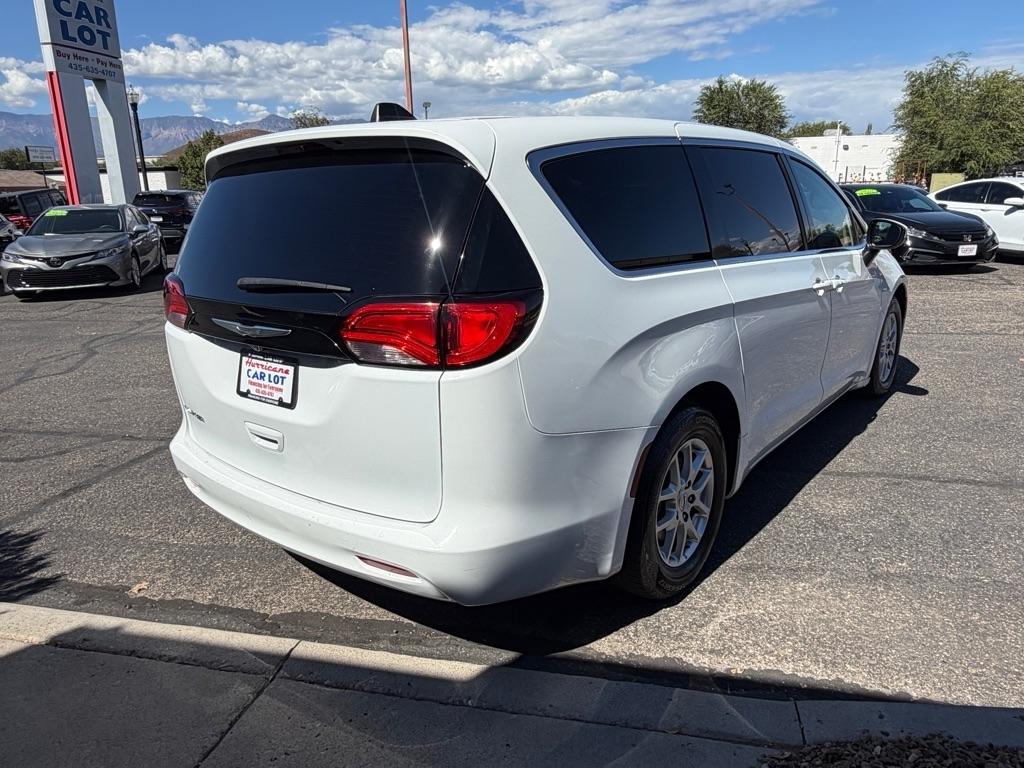 Chrysler Voyager LX 2022