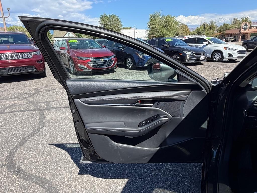 Mazda MAZDA3 Preferred 2024