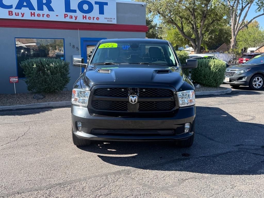 RAM 1500 Classic Tradesman Quad Cab 4WD 2021