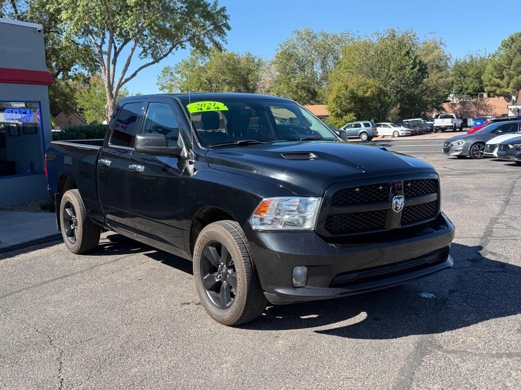 RAM 1500 Classic Tradesman Quad Cab 4WD 2021