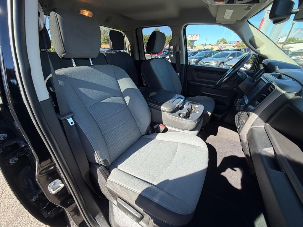 RAM 1500 Classic Tradesman Quad Cab 4WD 2021