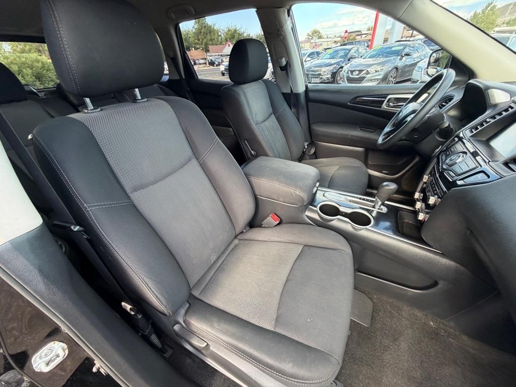 Nissan Pathfinder S 2WD 2017