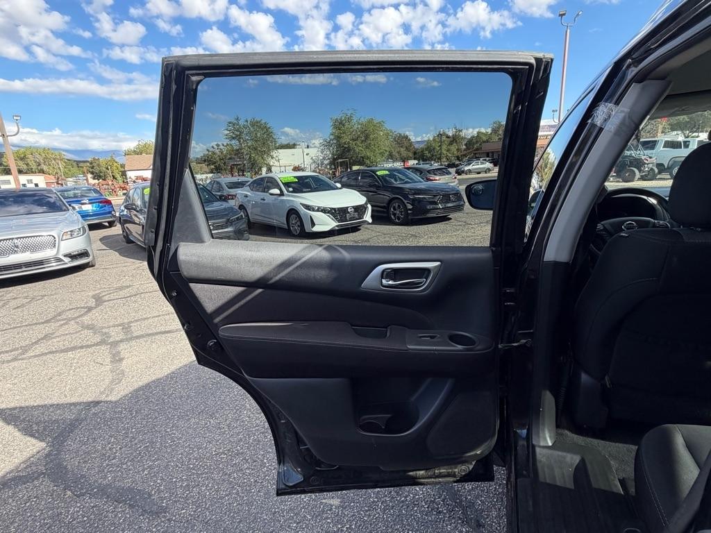 Nissan Pathfinder S 2WD 2017
