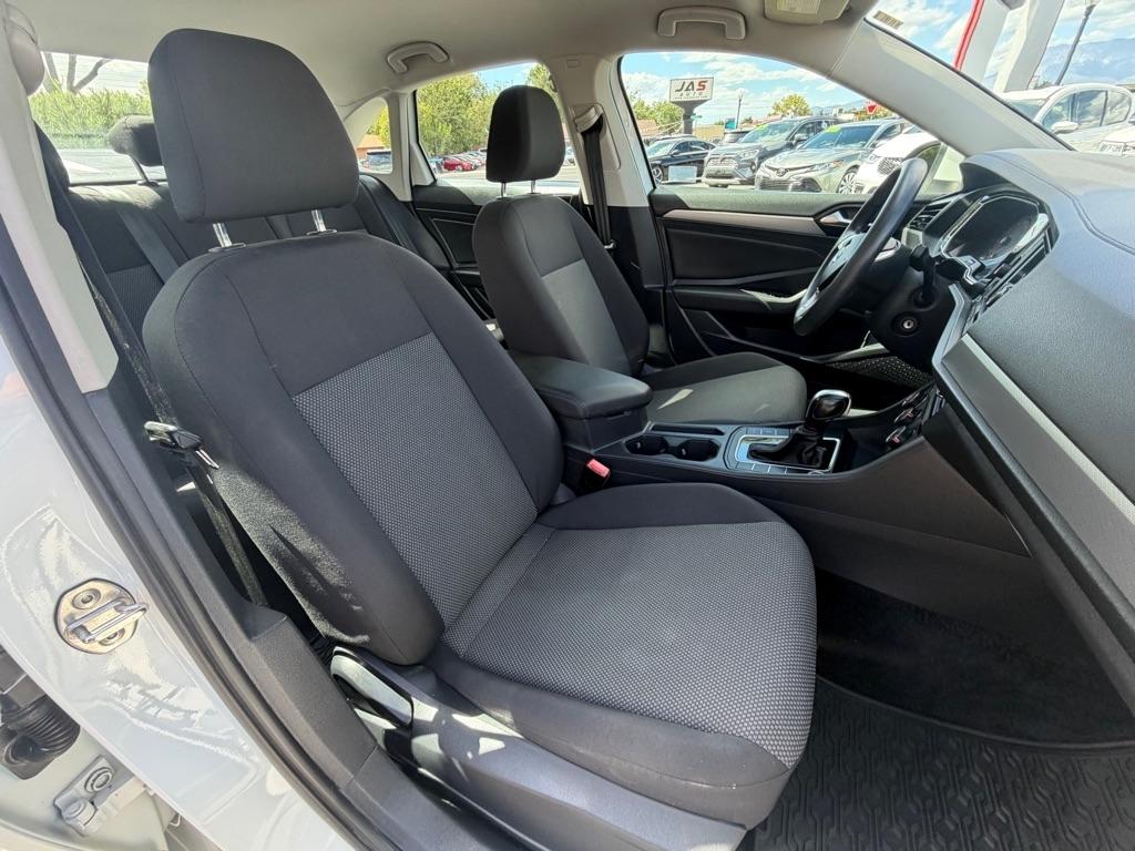 Volkswagen Jetta 1.4T S 8A 2021