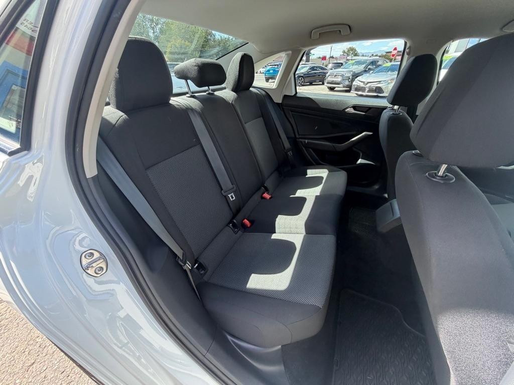 Volkswagen Jetta 1.4T S 8A 2021