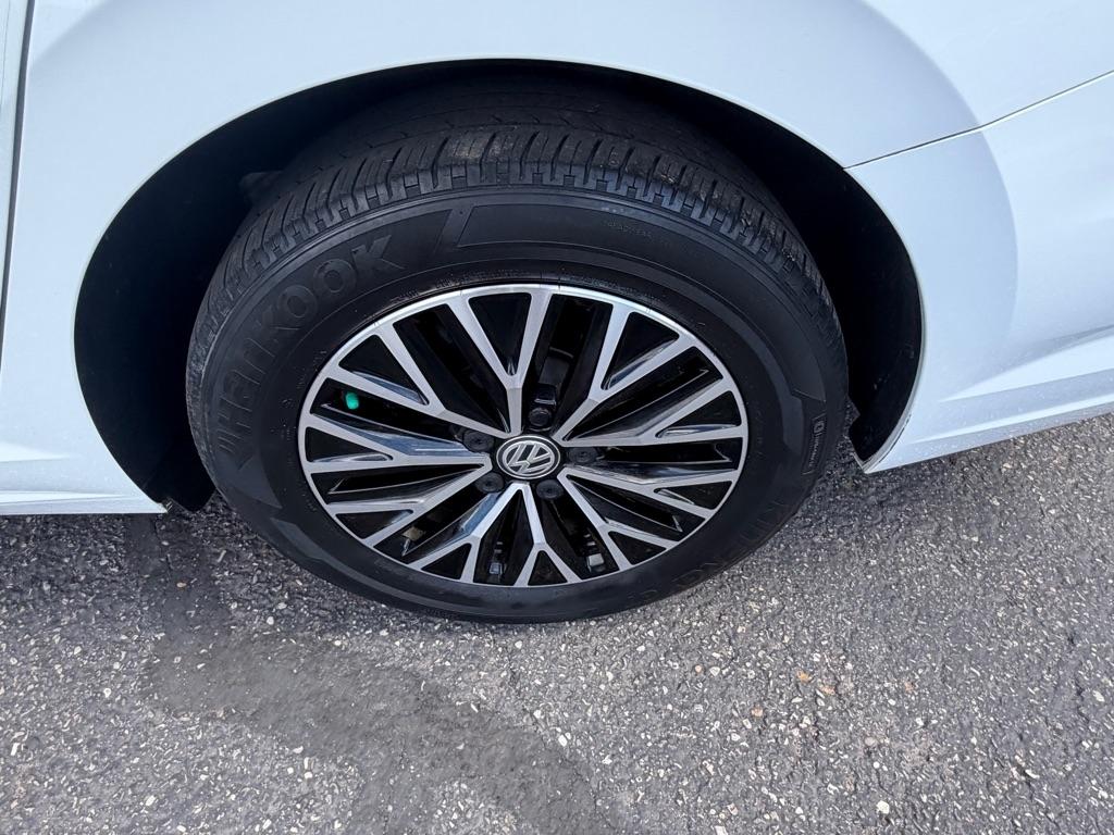Volkswagen Jetta 1.4T S 8A 2021