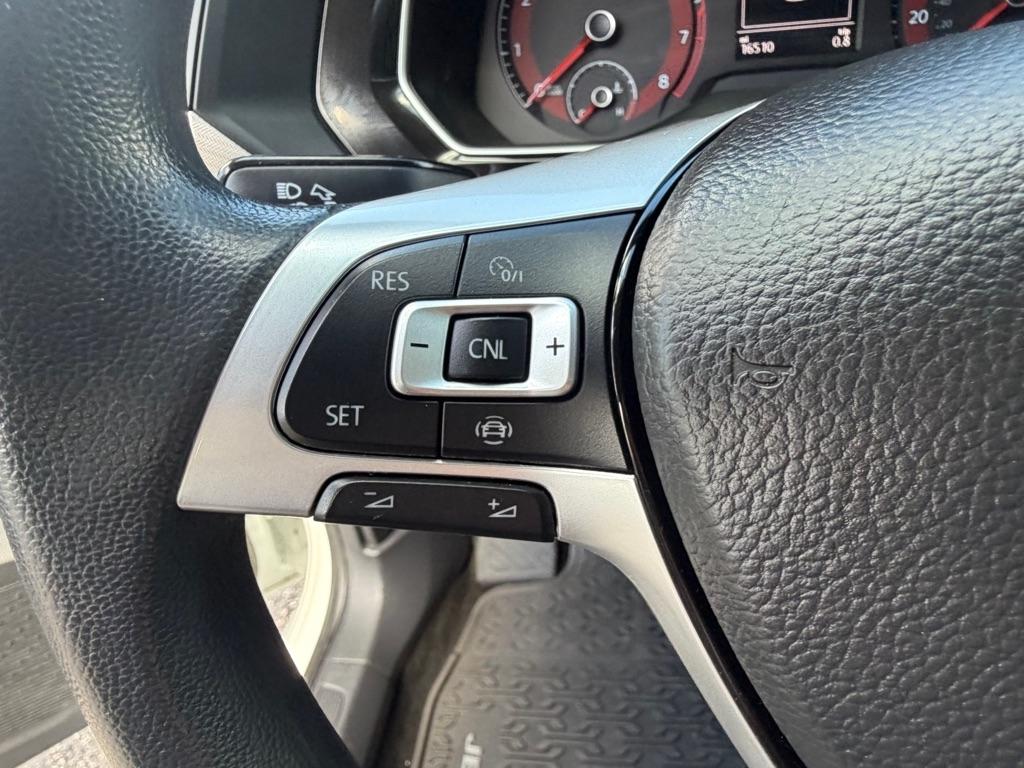 Volkswagen Jetta 1.4T S 8A 2021