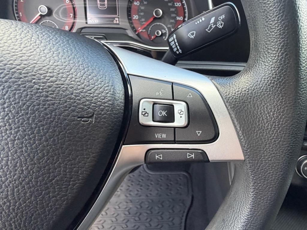 Volkswagen Jetta 1.4T S 8A 2021
