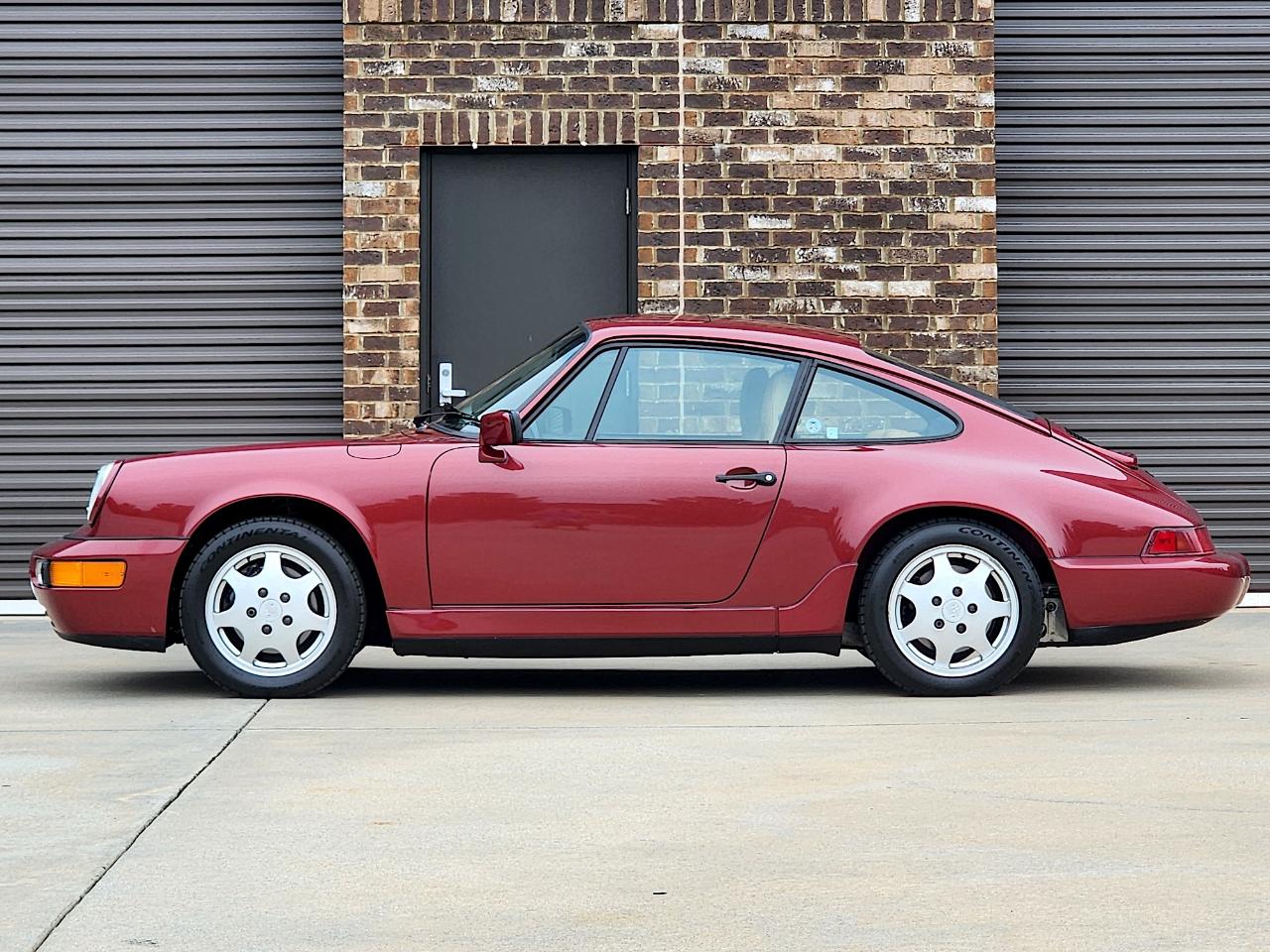Porsche 911 Carrera 2  1990