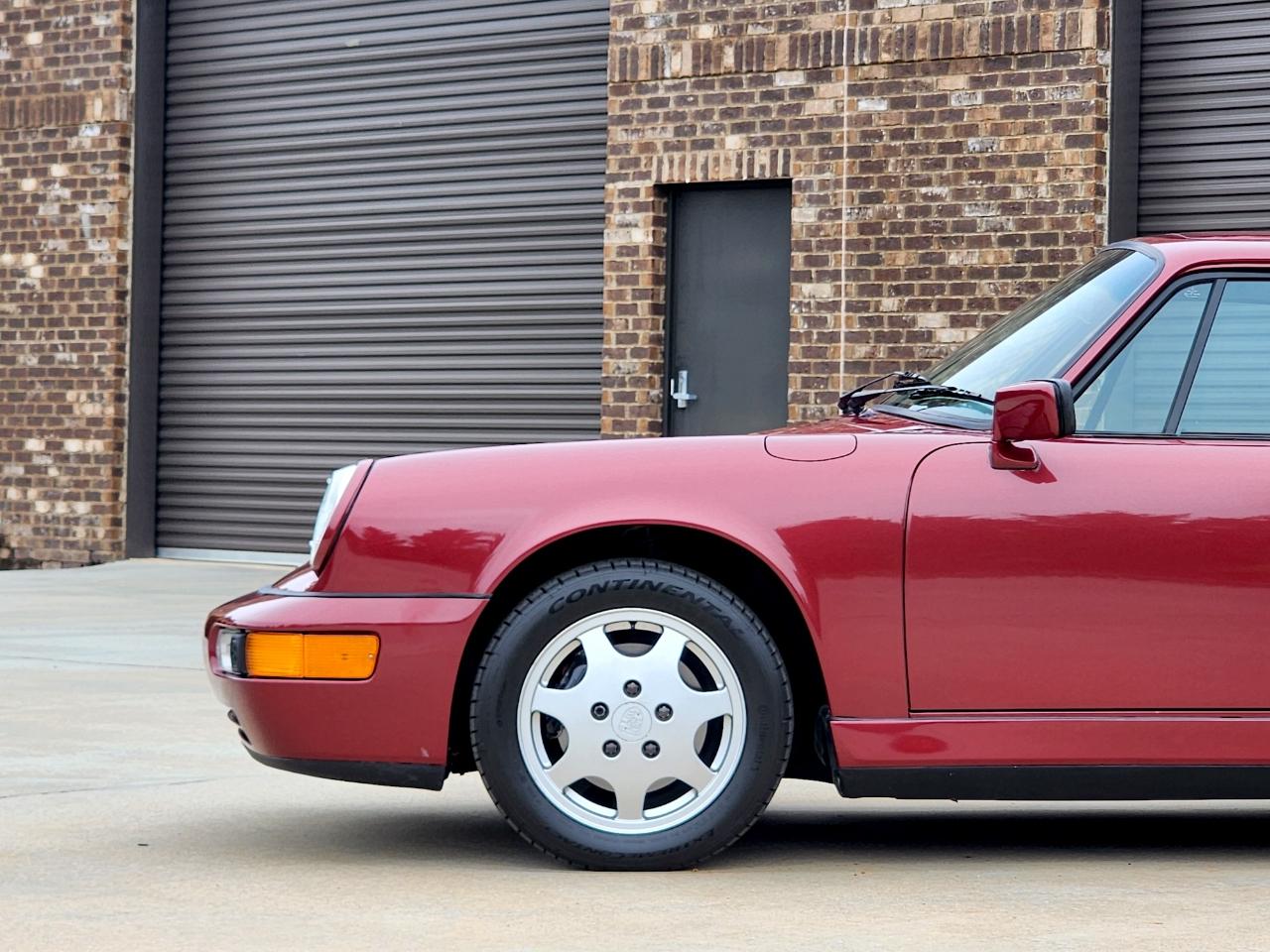 Porsche 911 Carrera 2  1990
