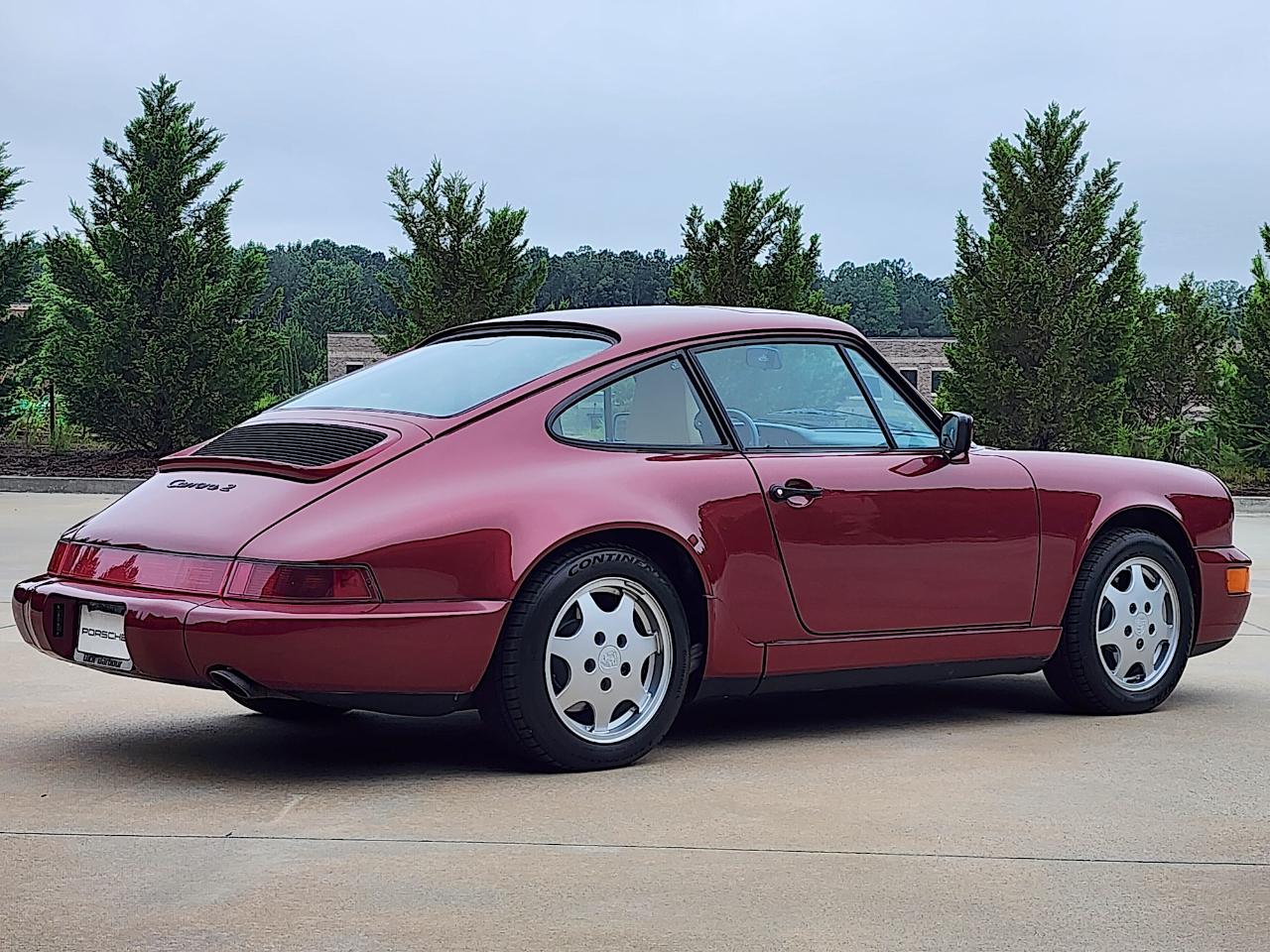 Porsche 911 Carrera 2  1990