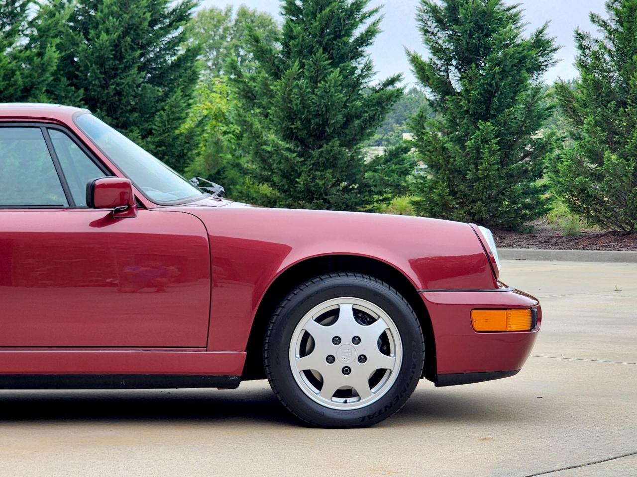 Porsche 911 Carrera 2  1990