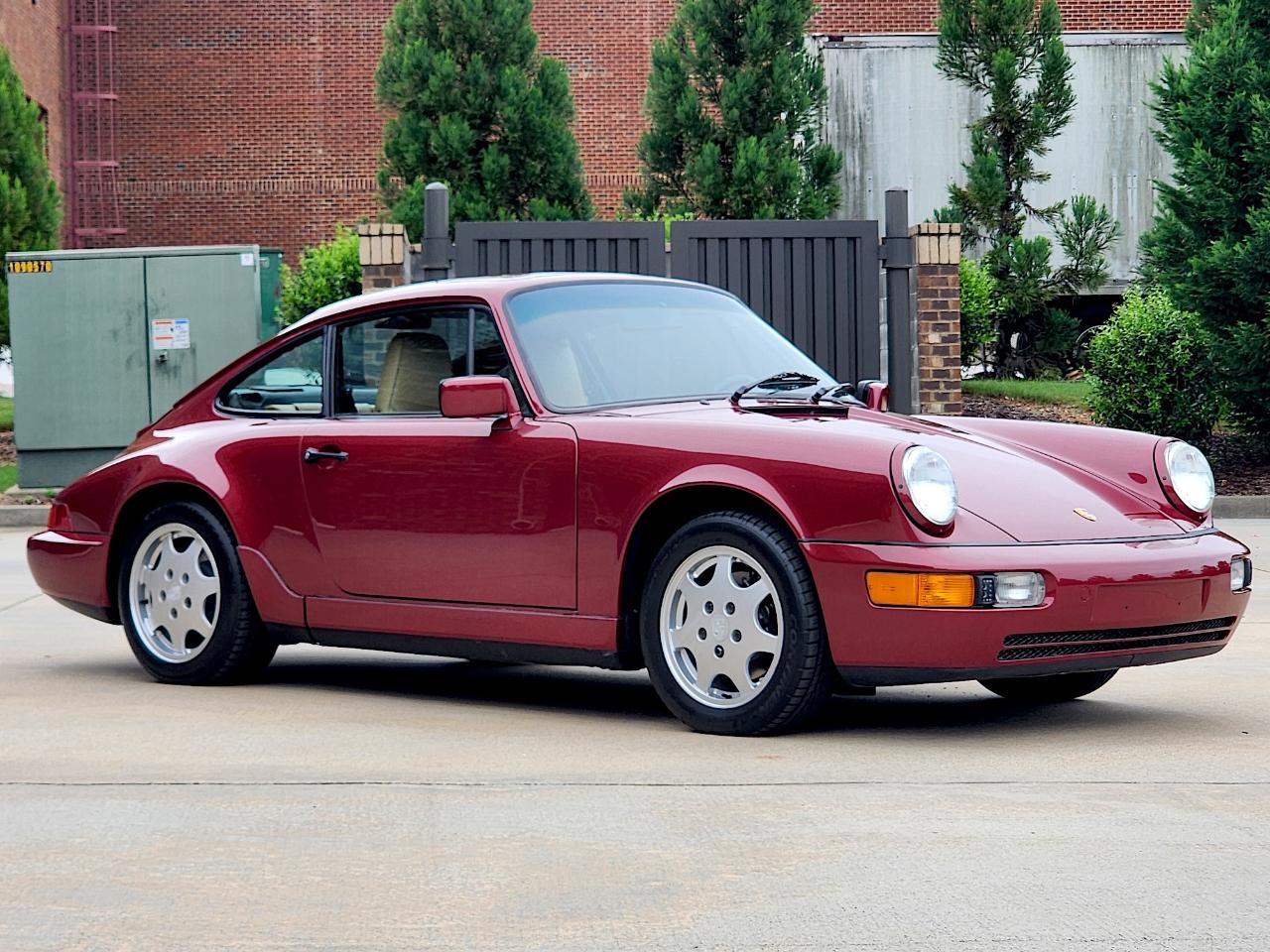 Porsche 911 Carrera 2  1990