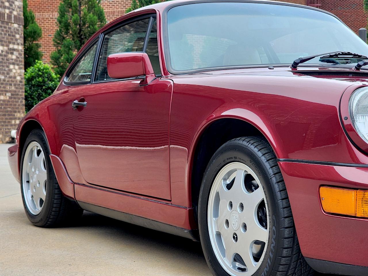 Porsche 911 Carrera 2  1990