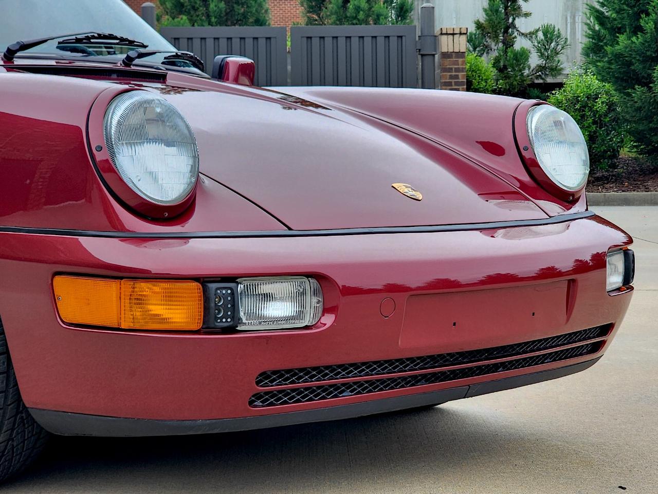 Porsche 911 Carrera 2  1990