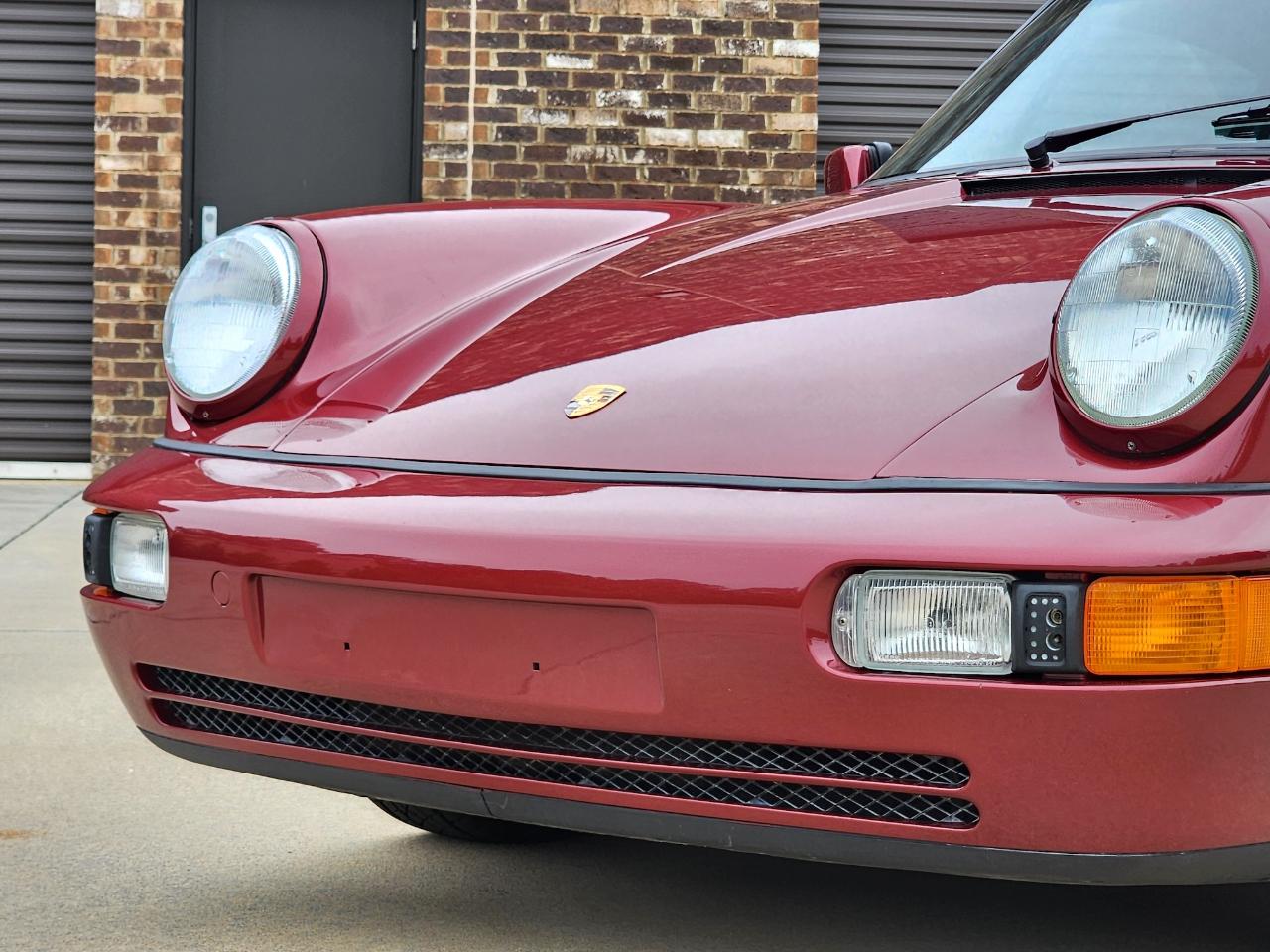 Porsche 911 Carrera 2  1990