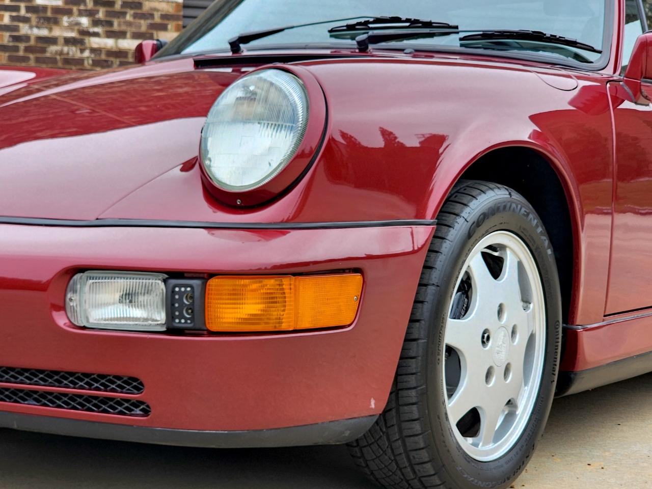 Porsche 911 Carrera 2  1990