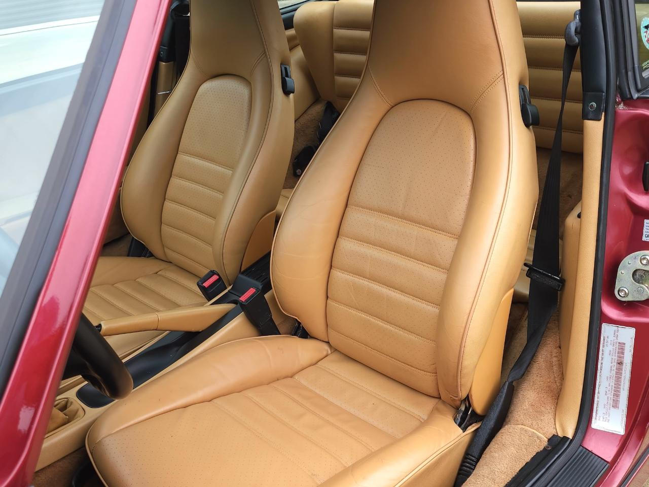 Porsche 911 Carrera 2  1990