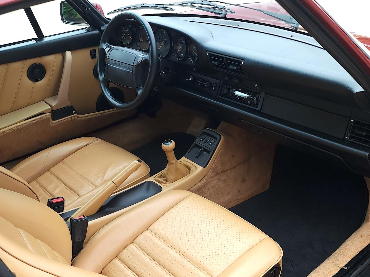 Porsche 911 Carrera 2  1990