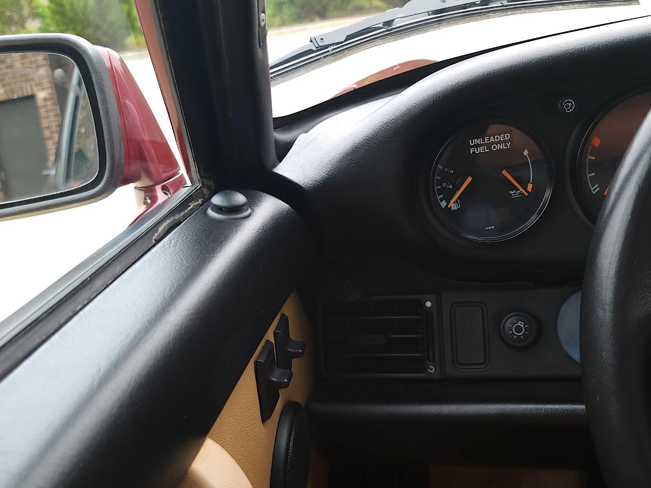 Porsche 911 Carrera 2  1990