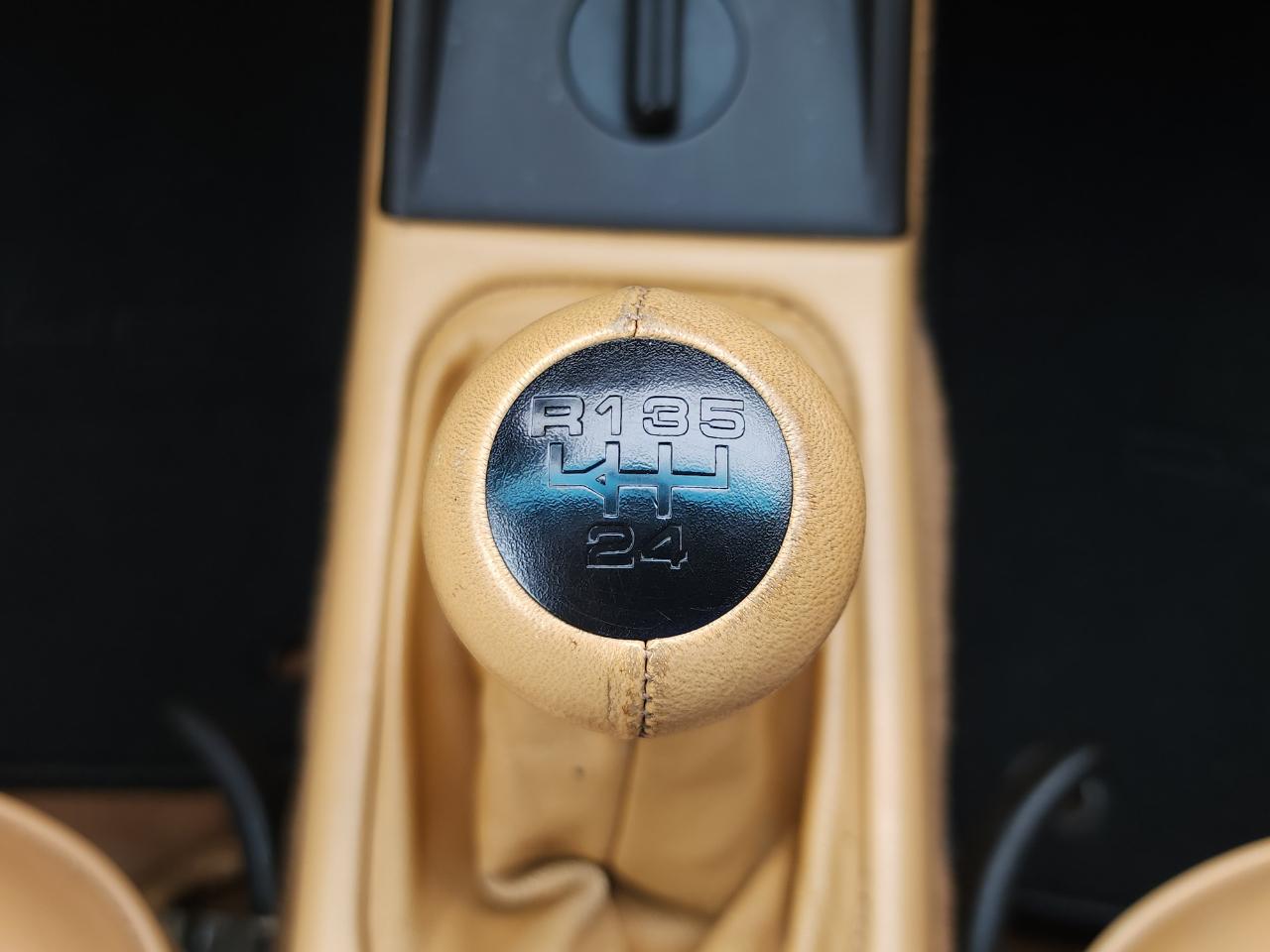 Porsche 911 Carrera 2  1990