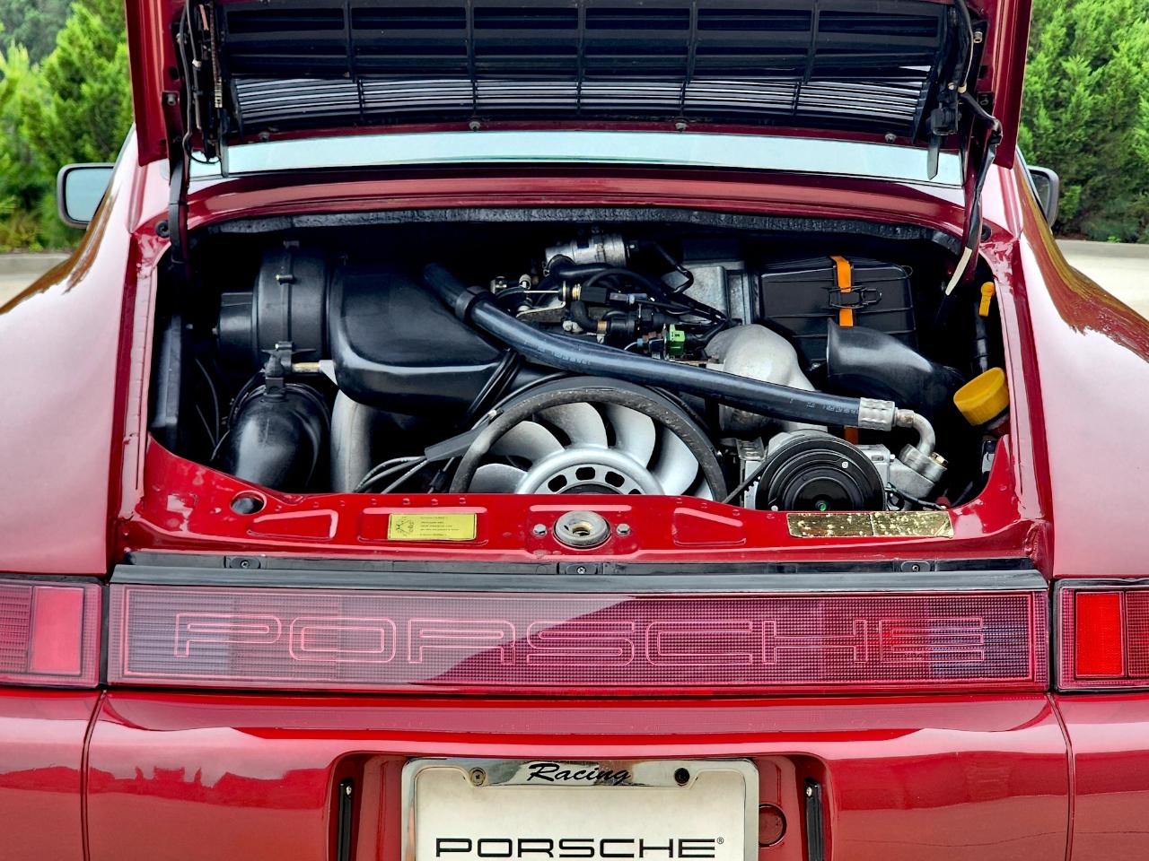 Porsche 911 Carrera 2  1990