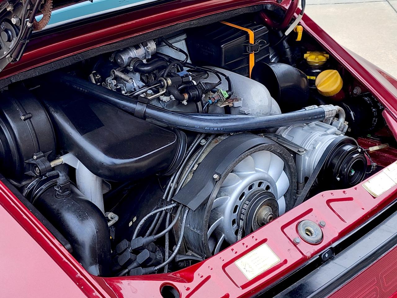 Porsche 911 Carrera 2  1990