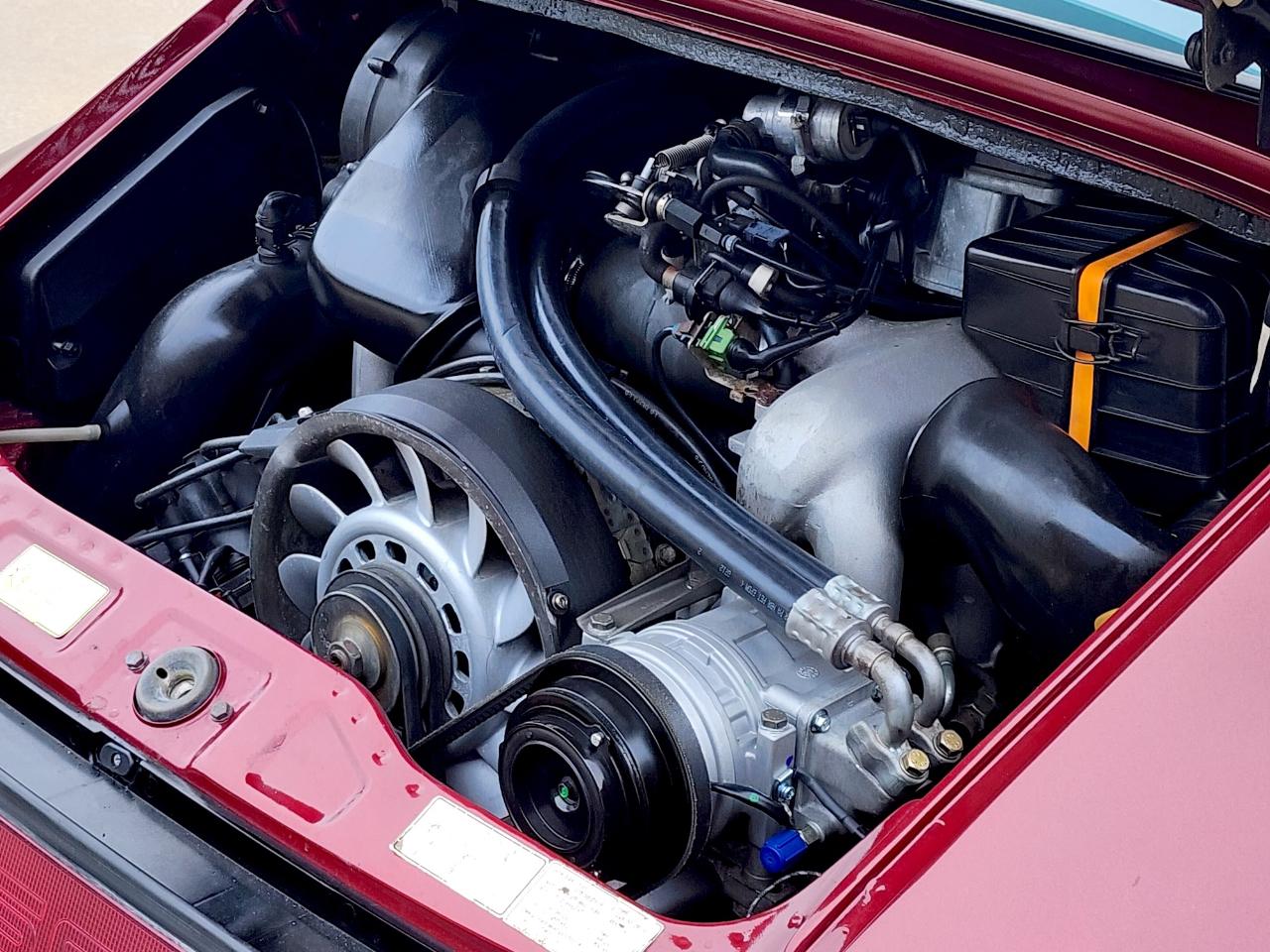 Porsche 911 Carrera 2  1990