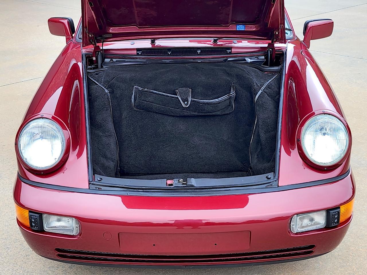 Porsche 911 Carrera 2  1990