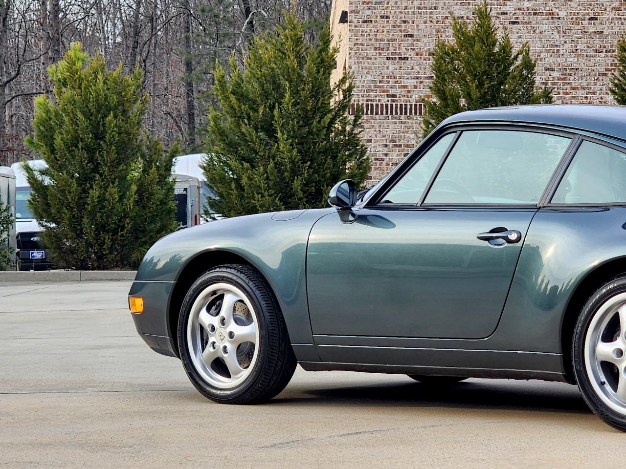 Porsche 911 Carrera  1996