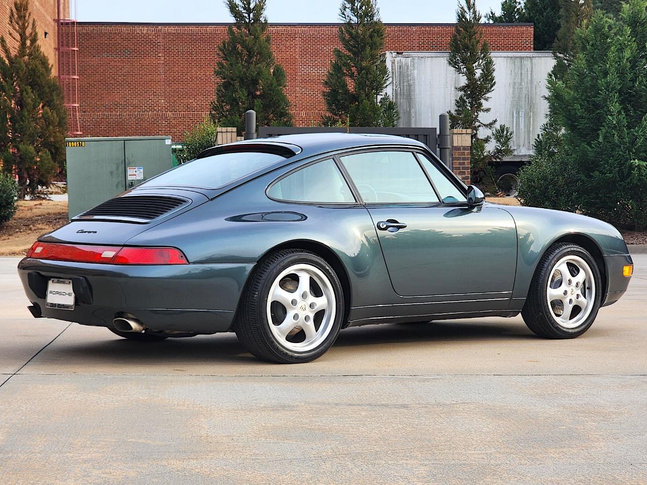 Porsche 911 Carrera  1996